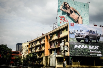 Ejemplos de publicidad en fachadas 